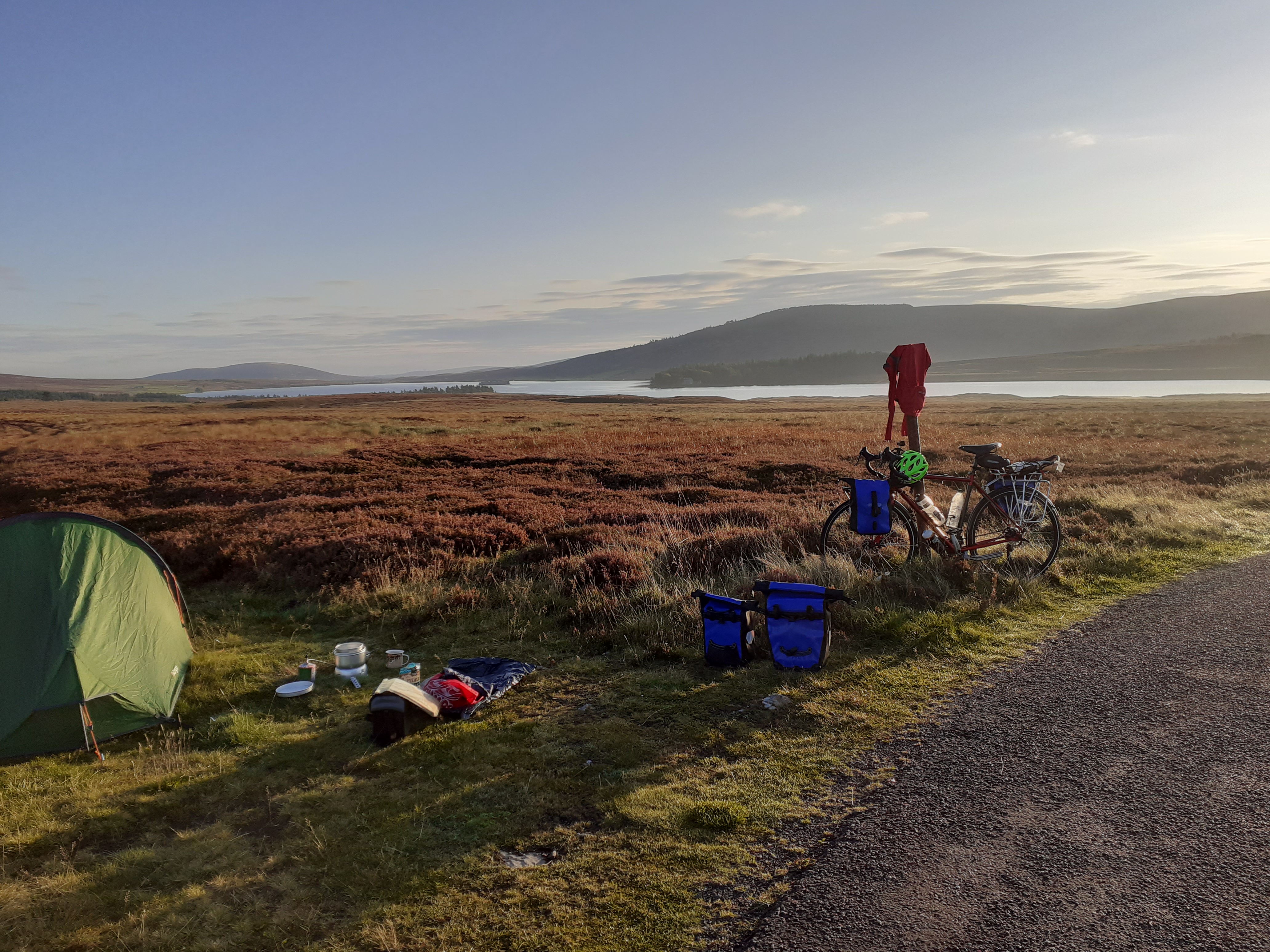 Wheels Spiels: Wild-camping Cycling Get Away